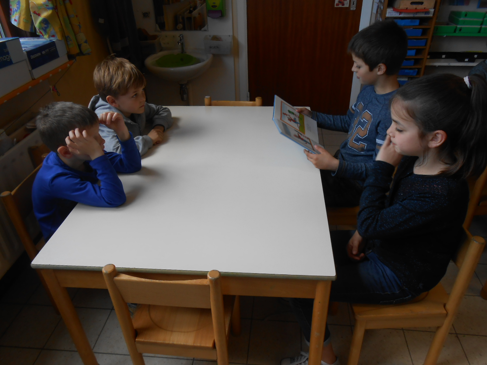 voorlezen in de kleuterschool